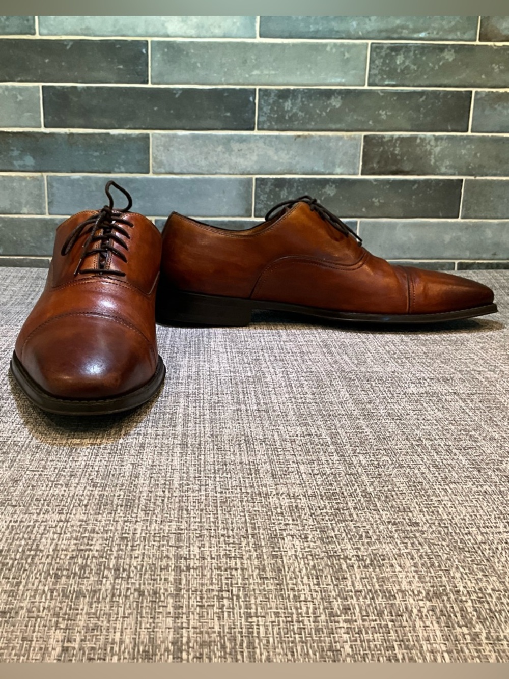 Magnanni Men's Handcrafted Leather Cap-Toe Oxford Dress Shoes In Cognac - Picture 11 of 16